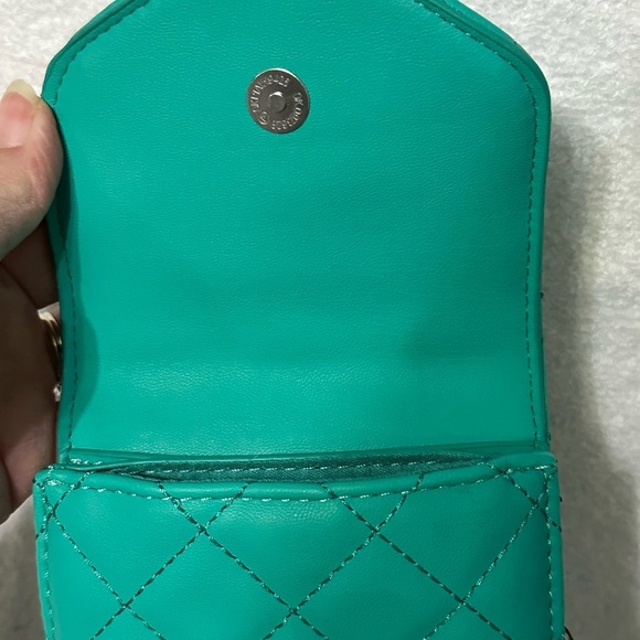 Badgley Mischka Pearls Strap Phone Case with Diamond Quilting and Pearls -Green- - Picture 10 of 12